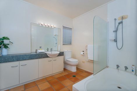 Photo of property in 28 Hahei Beach Road, Hahei, Whitianga, 3591