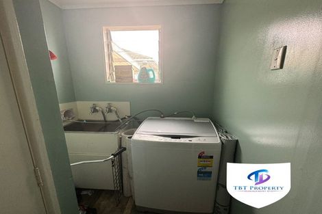 Photo of property in 696 Massey Road, Mangere, Auckland, 2022