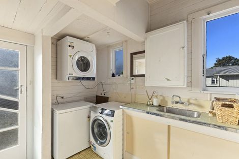 Photo of property in 389 Carrington Street, Upper Vogeltown, New Plymouth, 4310