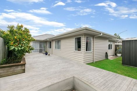 Photo of property in 4 Poaka Avenue, Takanini, 2112