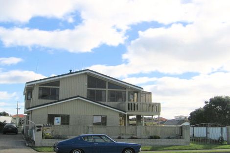 Photo of property in 88 Marine Parade, Mount Maunganui, 3116