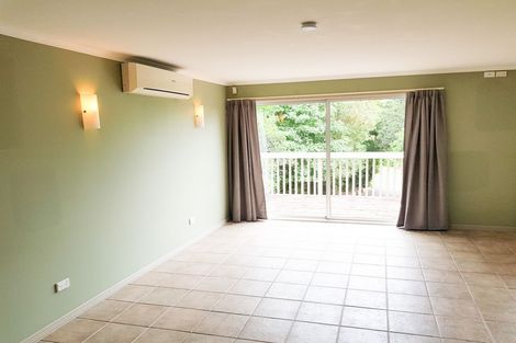 Photo of property in 19 Pohutukawa Avenue, Red Beach, 0932