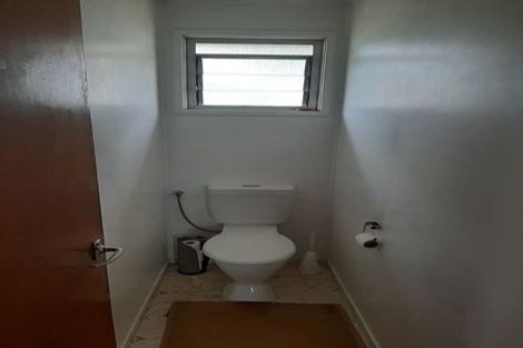 Photo of property in 33 Kaikoura Street, Henderson, Auckland, 0612