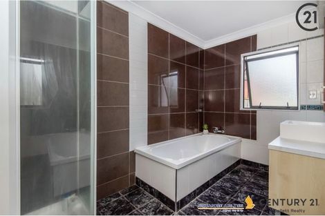 Photo of property in 49 College Road, Northcote, Auckland, 0627