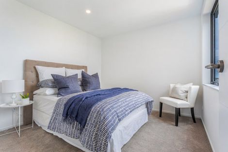 Photo of property in 5 Makumaku Place, Long Bay, 0630
