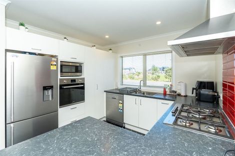Photo of property in 27 Briannarose Drive, Fitzroy, Hamilton, 3206