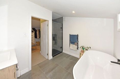 Photo of property in 208 Springfield Road, St Albans, Christchurch, 8014