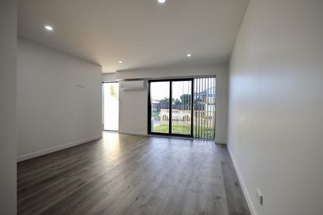 Photo of property in 1 Ainsdale Place, Manurewa, Auckland, 2102