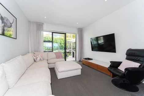 Photo of property in 50 Parr Terrace, Castor Bay, Auckland, 0620
