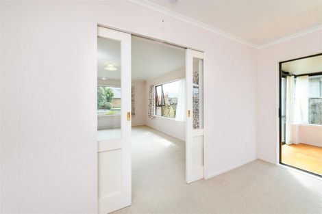 Photo of property in 1 Mcilwaine Place, Marton, 4710