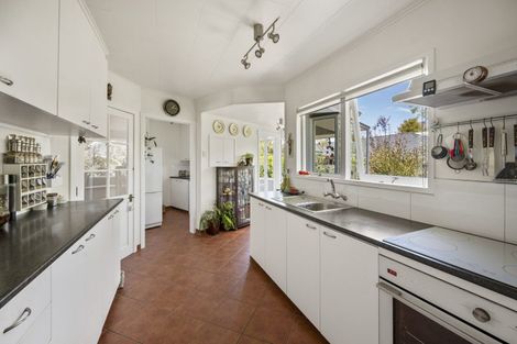 Photo of property in 47a Church Road, Taradale, Napier, 4112