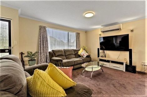 Photo of property in 33 Nassau Avenue, Grenada North, Wellington, 5028