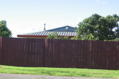 Photo of property in 211 Glengarry Road, Glen Eden, Auckland, 0602