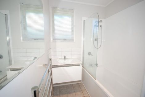 Photo of property in 73 Friesian Drive, Mangere, Auckland, 2022