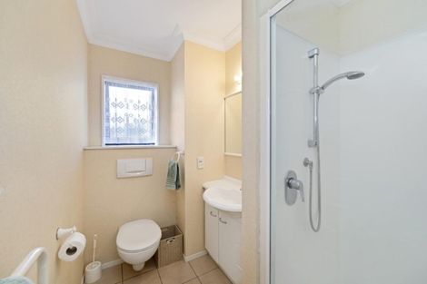 Photo of property in 33 Berescourt Place, Mount Maunganui, 3116