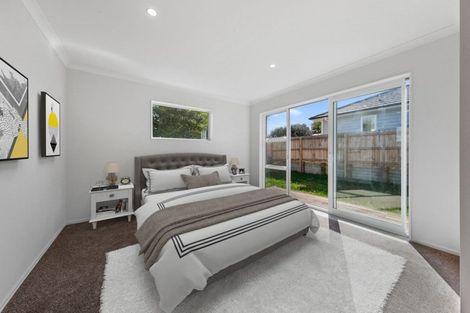 Photo of property in 9 Church Street, Winton, 9720