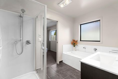 Photo of property in 1 Coromandel Street, Wanaka, 9305