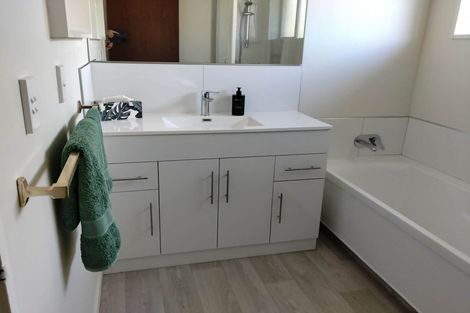 Photo of property in 36 Sylvan Avenue, Waikanae, 5036
