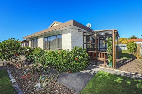 Photo of property in 4/52 Avondale Road, Taradale, Napier, 4112
