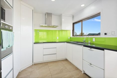 Photo of property in 4 Roberts Road, Te Atatu South, Auckland, 0610