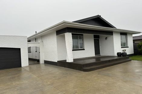 Photo of property in 27 Tukapa Street, Westown, New Plymouth, 4310