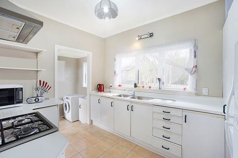 Photo of property in 9 Sheehan Road, Te Atatu South, Auckland, 0610