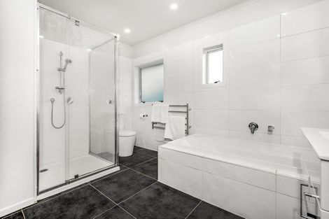 Photo of property in 8 Hunua Road, Papakura, 2110