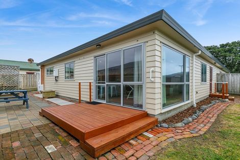 Photo of property in 13 Pohutukawa Grove, Titahi Bay, Porirua, 5022