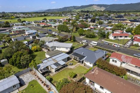 Photo of property in 19 Freyberg Street, Levin, 5510