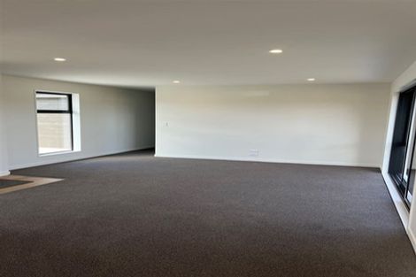 Photo of property in 16 Harry Manship Crescent, Halswell, Christchurch, 8025