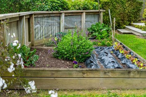 Photo of property in 8 Botany Lane, Whitby, Porirua, 5024