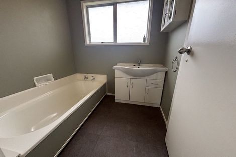 Photo of property in 1/79 Flanshaw Road, Te Atatu South, Auckland, 0610