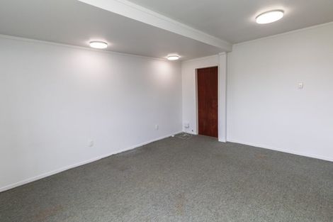 Photo of property in 104a Allington Road, Karori, Wellington, 6012