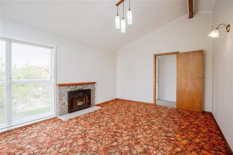 Photo of property in 28 Larnoch Road, Henderson, Auckland, 0610