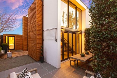 Photo of property in 114 Caledonian Road, St Albans, Christchurch, 8014