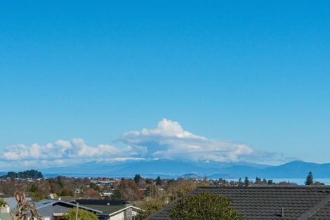 Photo of property in 48 Harvey Street, Waipahihi, Taupo, 3330