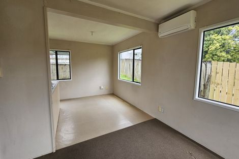 Photo of property in 278 Triangle Road, Massey, Auckland, 0614