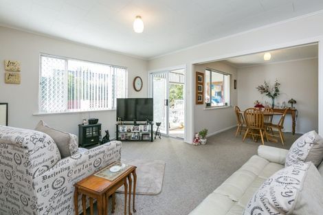Photo of property in 2/168 Gloucester Street, Taradale, Napier, 4112