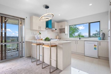 Photo of property in 2 Dhaka Lane, Ranui, Auckland, 0612