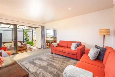 Photo of property in 61 Frensham Crescent, Woolston, Christchurch, 8062