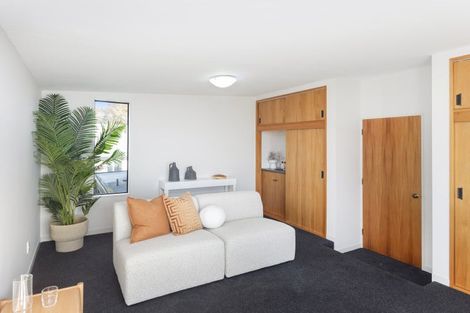 Photo of property in 1/17 Moncks Spur Road, Redcliffs, Christchurch, 8081