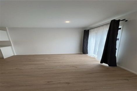 Photo of property in 64 Rauemi Way, Te Atatu South, Auckland, 0610