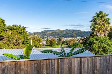 Photo of property in 2 Memorial Drive, Parahaki, Whangarei, 0112