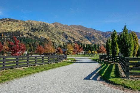 Photo of property in 14 Little Orchard Way, Wanaka, 9382