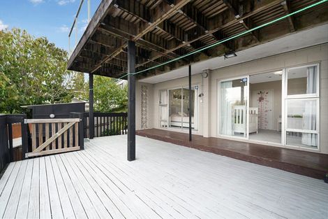 Photo of property in 229 Golf Road, Titirangi, Auckland, 0604