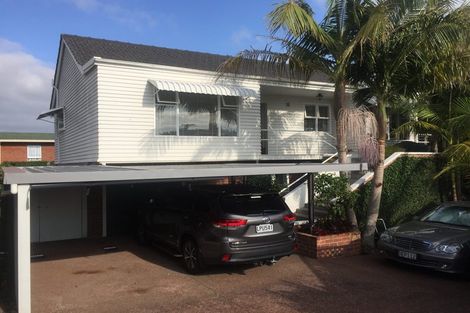 Photo of property in 1/1 Sylvan Park Avenue, Milford, Auckland, 0620