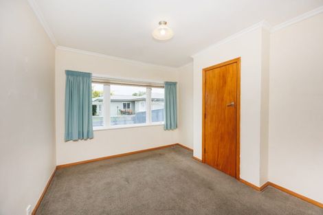 Photo of property in 21 Ilford Place, Awapuni, Palmerston North, 4412