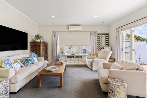 Photo of property in 1/20 Solana Court, Botany Downs, Auckland, 2010