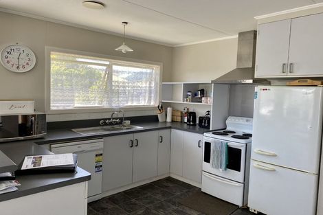 Photo of property in 32 Fergusson Street, Stoke, Nelson, 7011