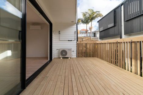 Photo of property in 2/56 Salisbury Road, Birkdale, Auckland, 0626